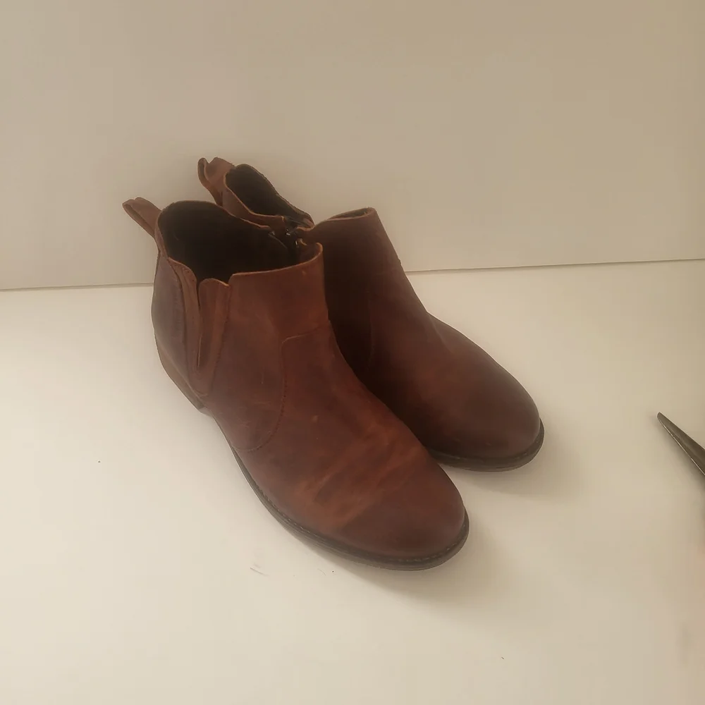 Josef Seibel elegant brown